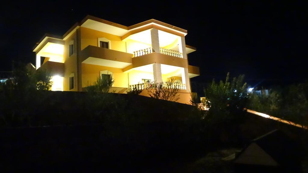 Villa Lions Ksamil Pokoj fotografie